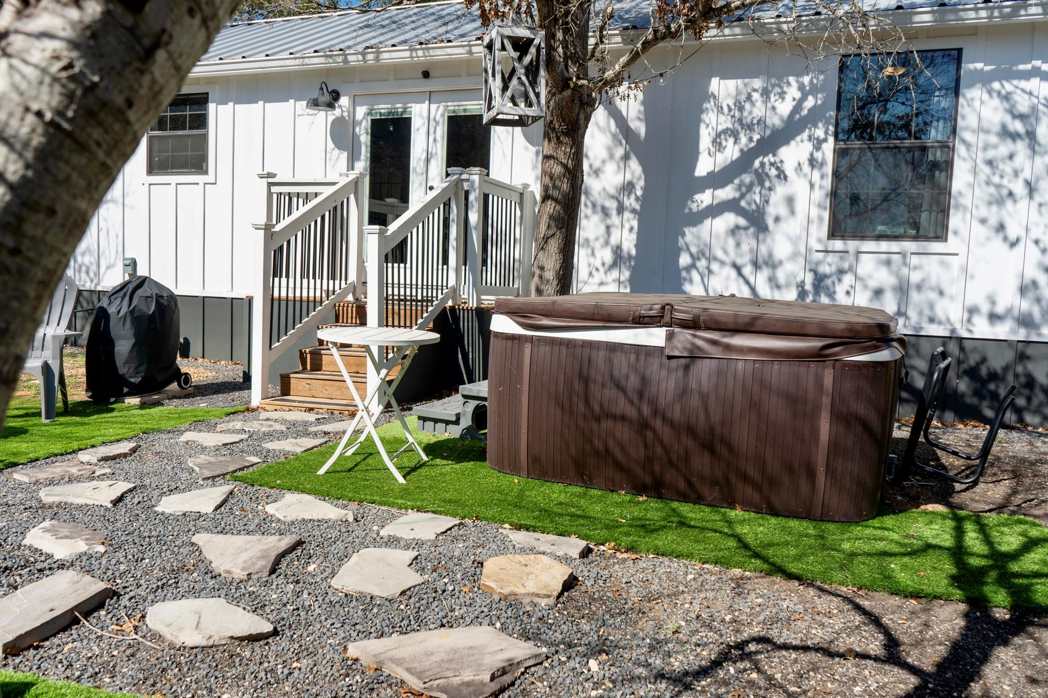 106 Chapparal CIR photo 28