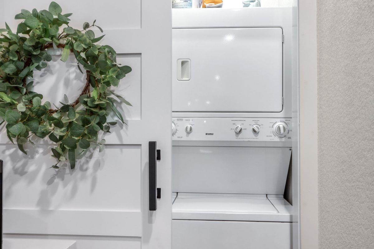 106 Chapparal CIR photo 16