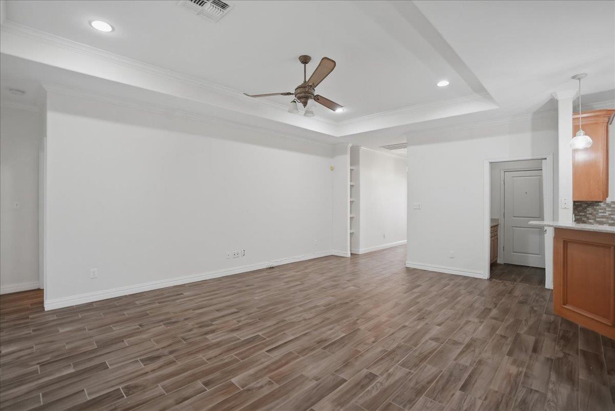 7166 Lake Placid DR photo 4