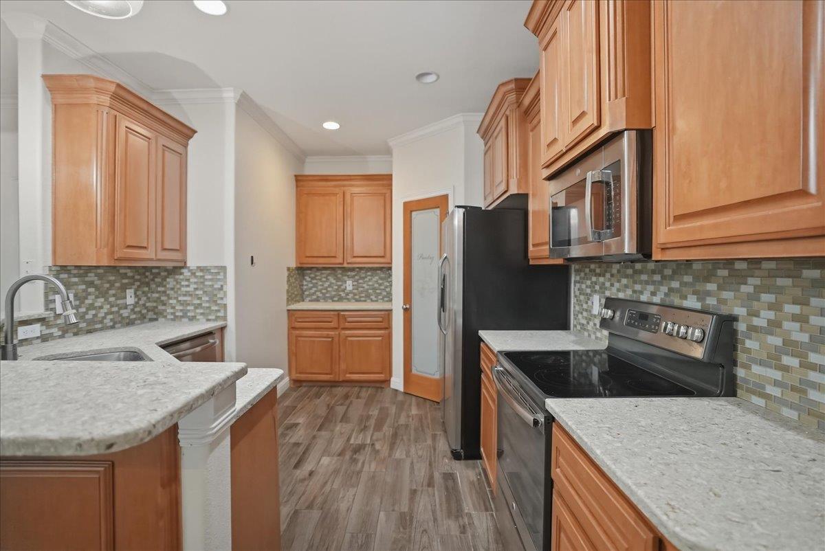 7166 Lake Placid DR photo 8