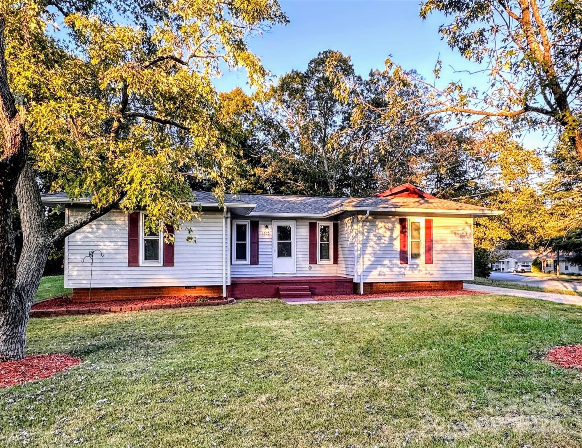 1700 Northwoods Drive Kings Mountain, North Carolina, United States