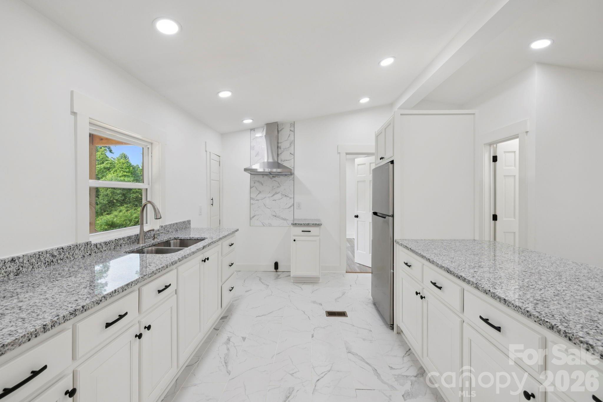 431 Pole Miller Extension, Brevard, NC 28712