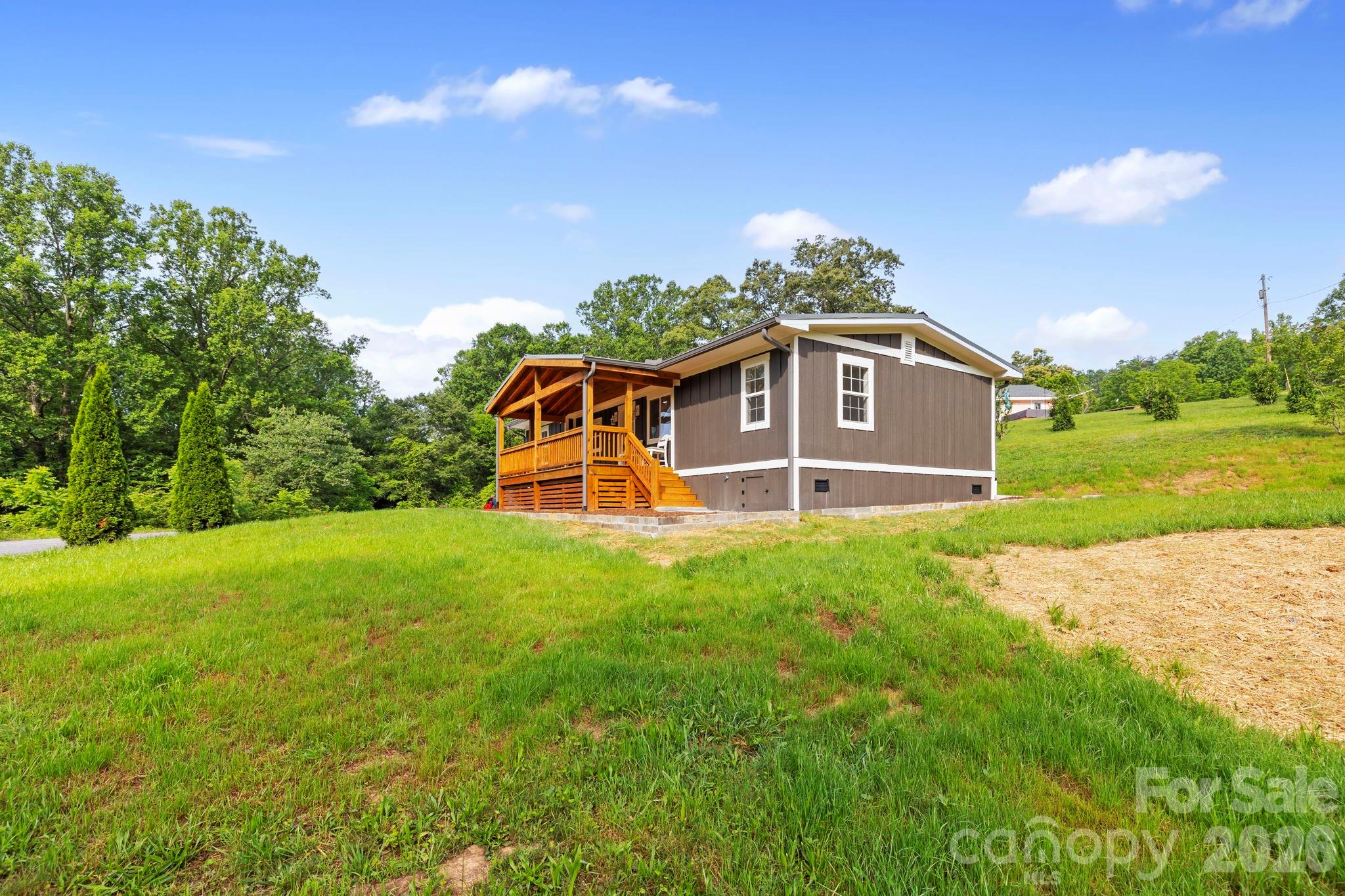 431 Pole Miller Extension, Brevard, NC 28712