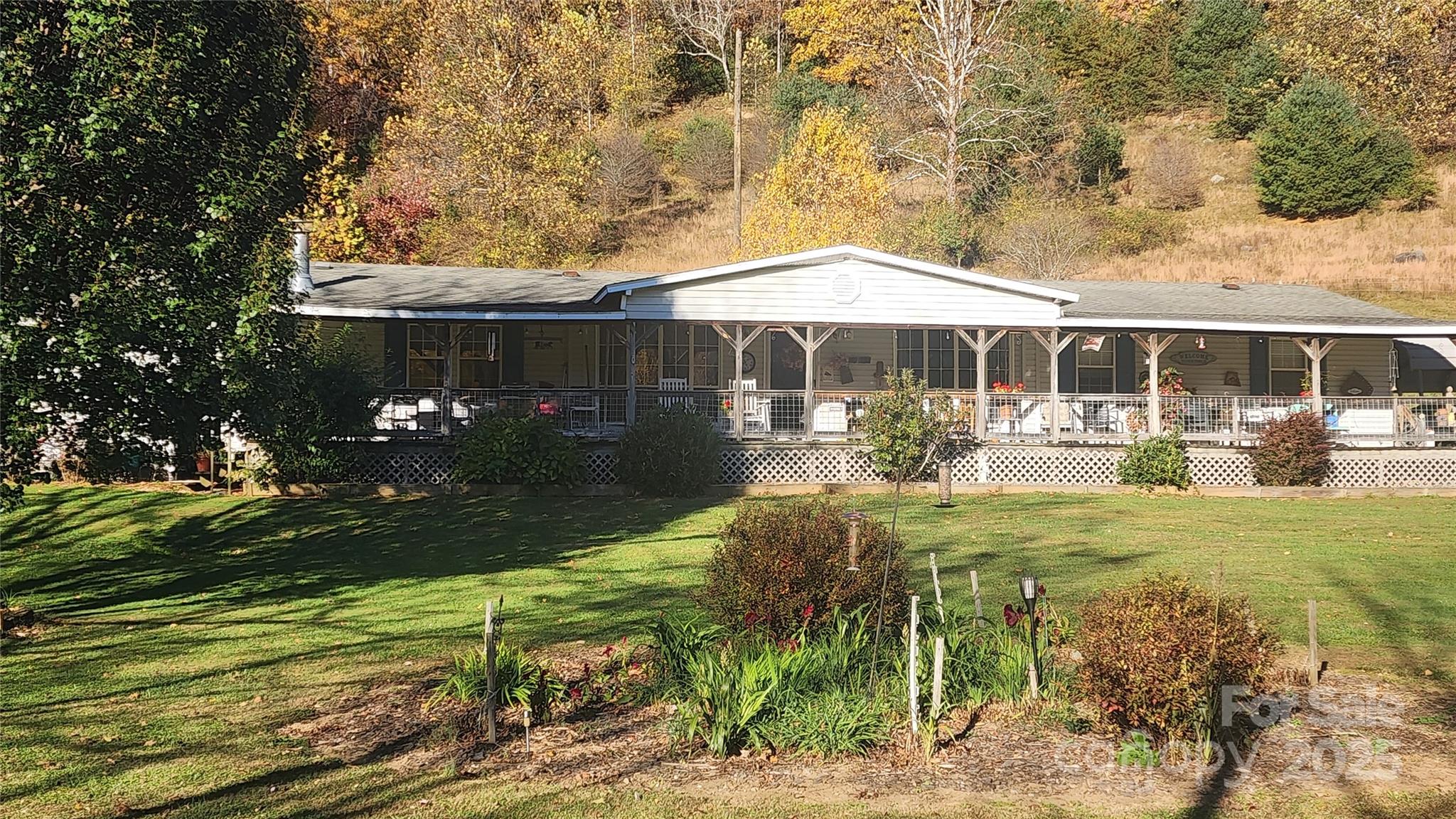 141 Hungry Creek Rd, Canton, NC 28716