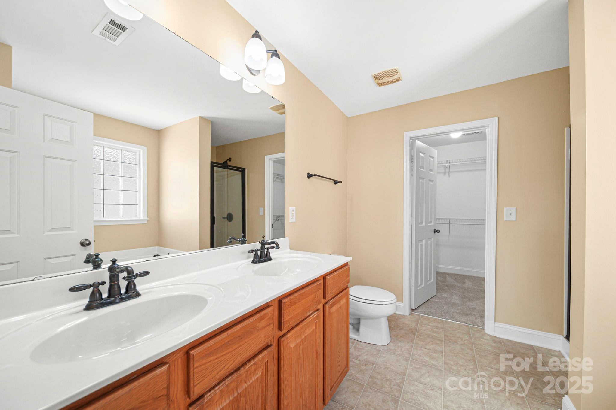 6223 Woodland Commons Drive, Charlotte, NC, 28269