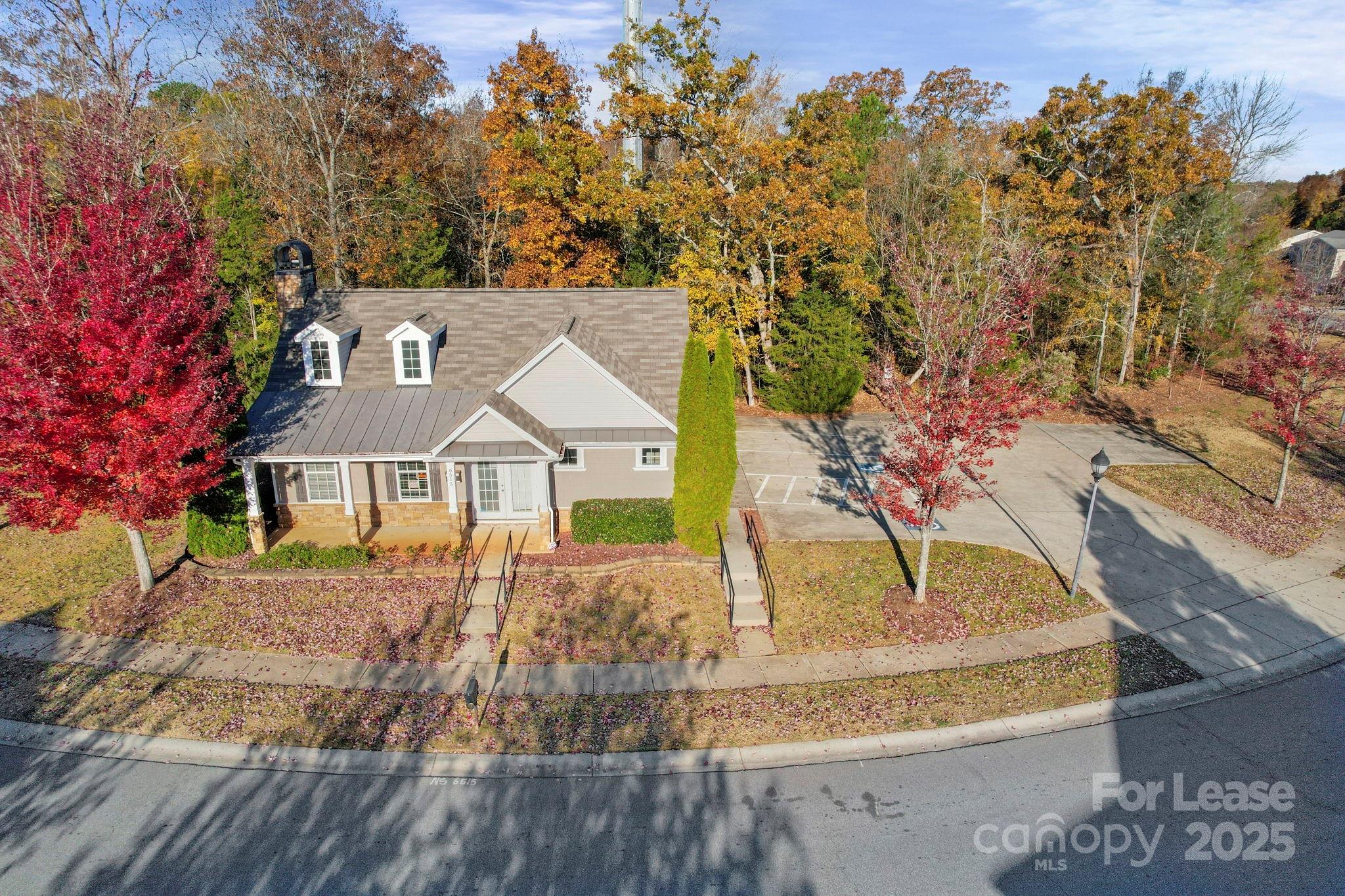 6223 Woodland Commons Drive, Charlotte, NC, 28269