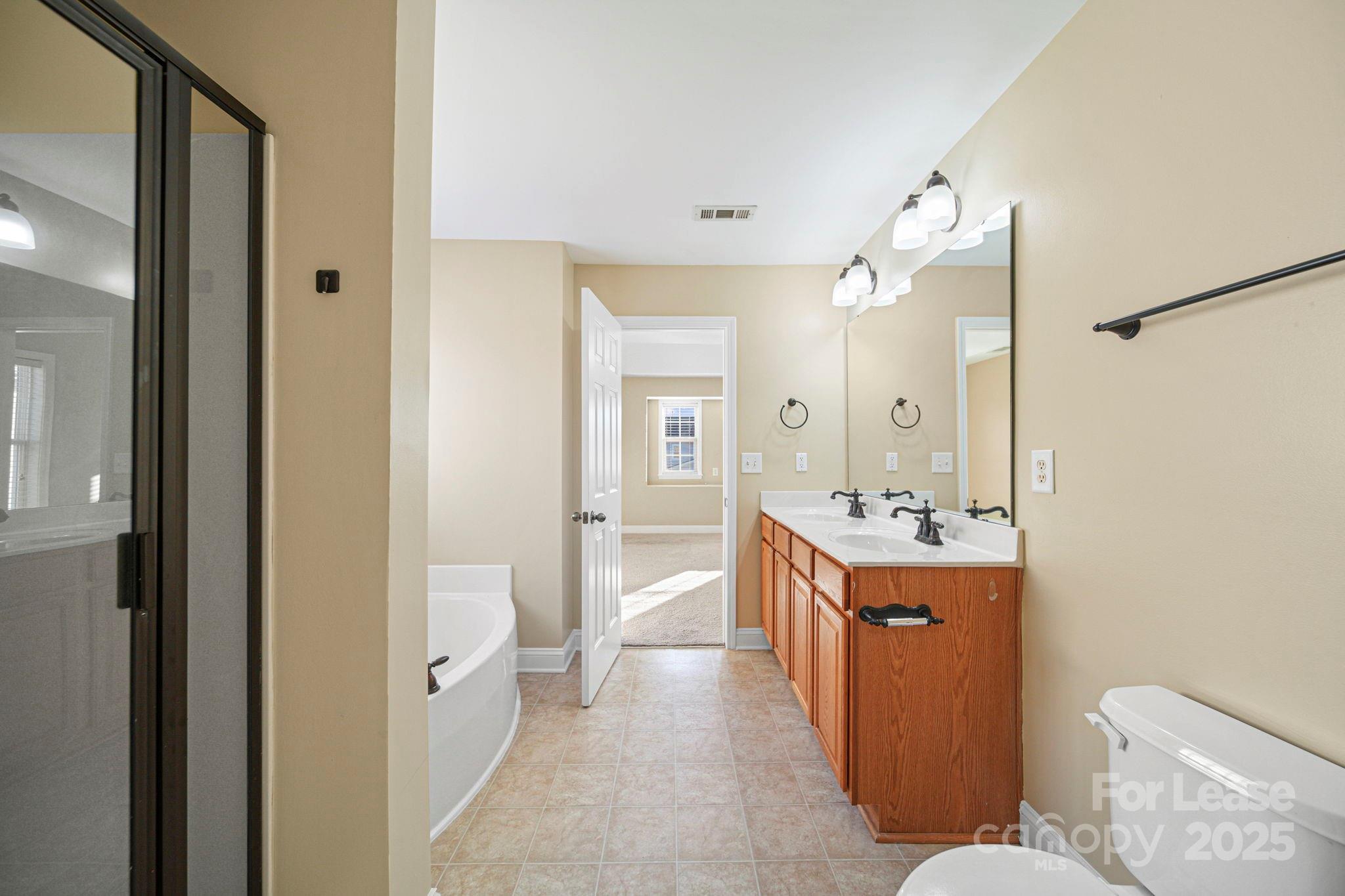 6223 Woodland Commons Drive, Charlotte, NC, 28269