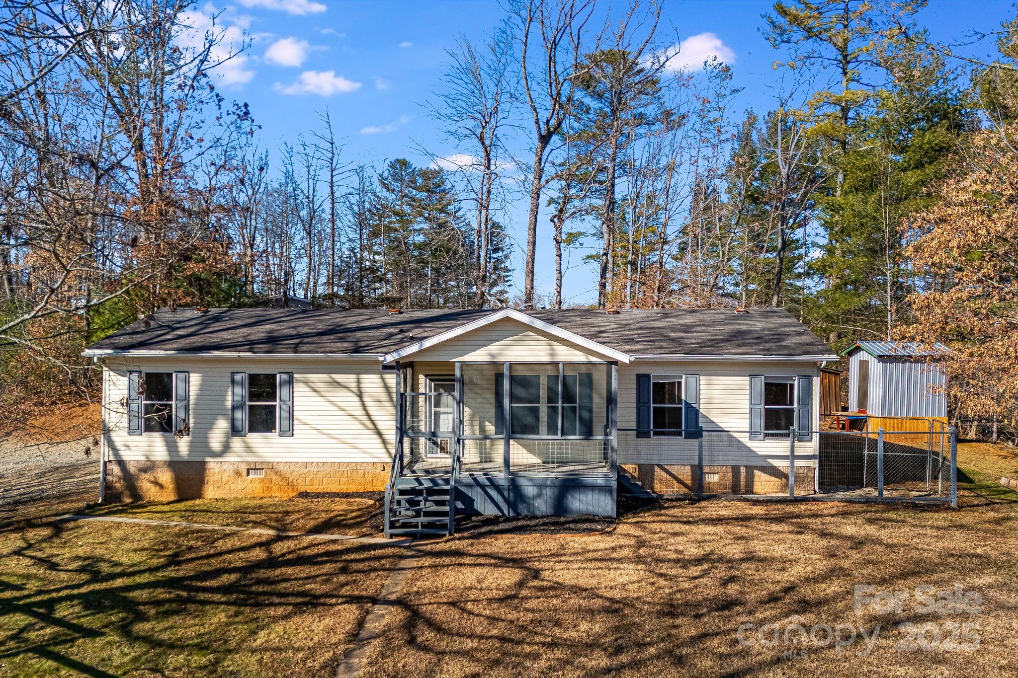 15 Cyrus Ln, Weaverville, NC 28787