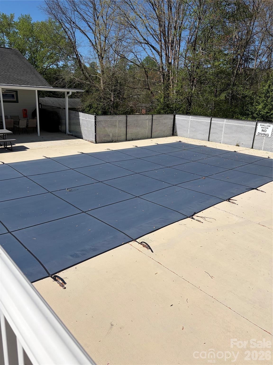 261 White Ash Cir, Hendersonville, NC 28739