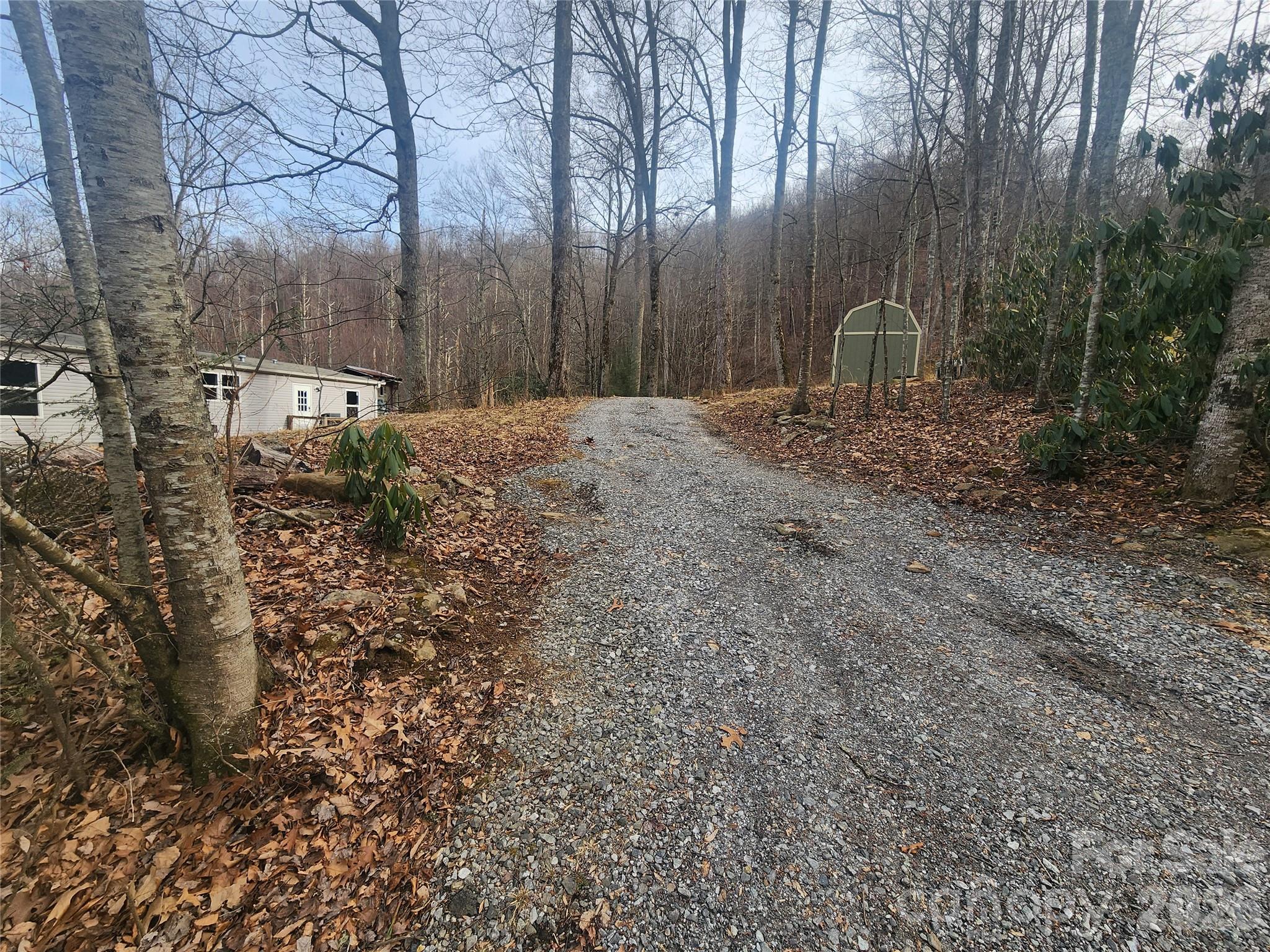 659 Cold Creek Rd, Canton, NC 28716