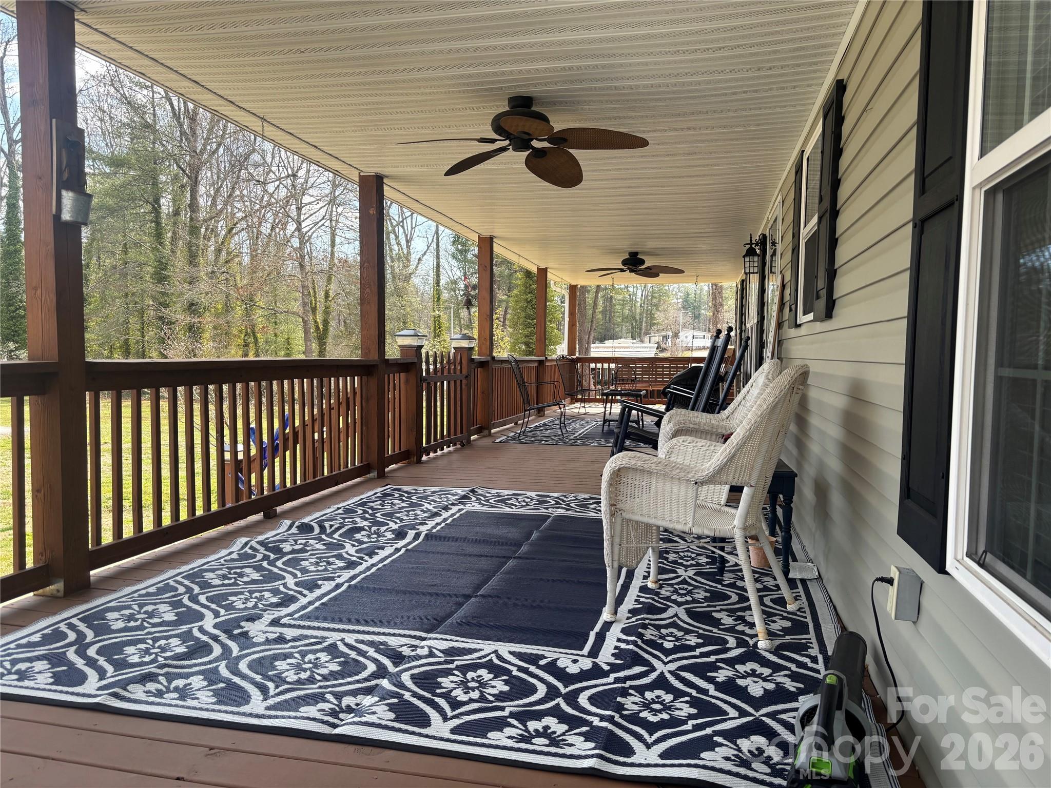 124 Hood Hts, Hendersonville, NC 28739
