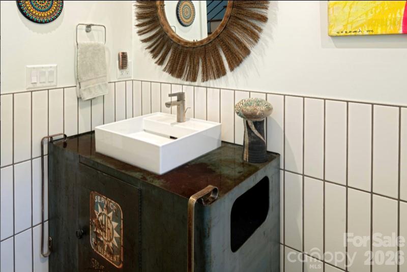 MLS #CAR4361940 image #10