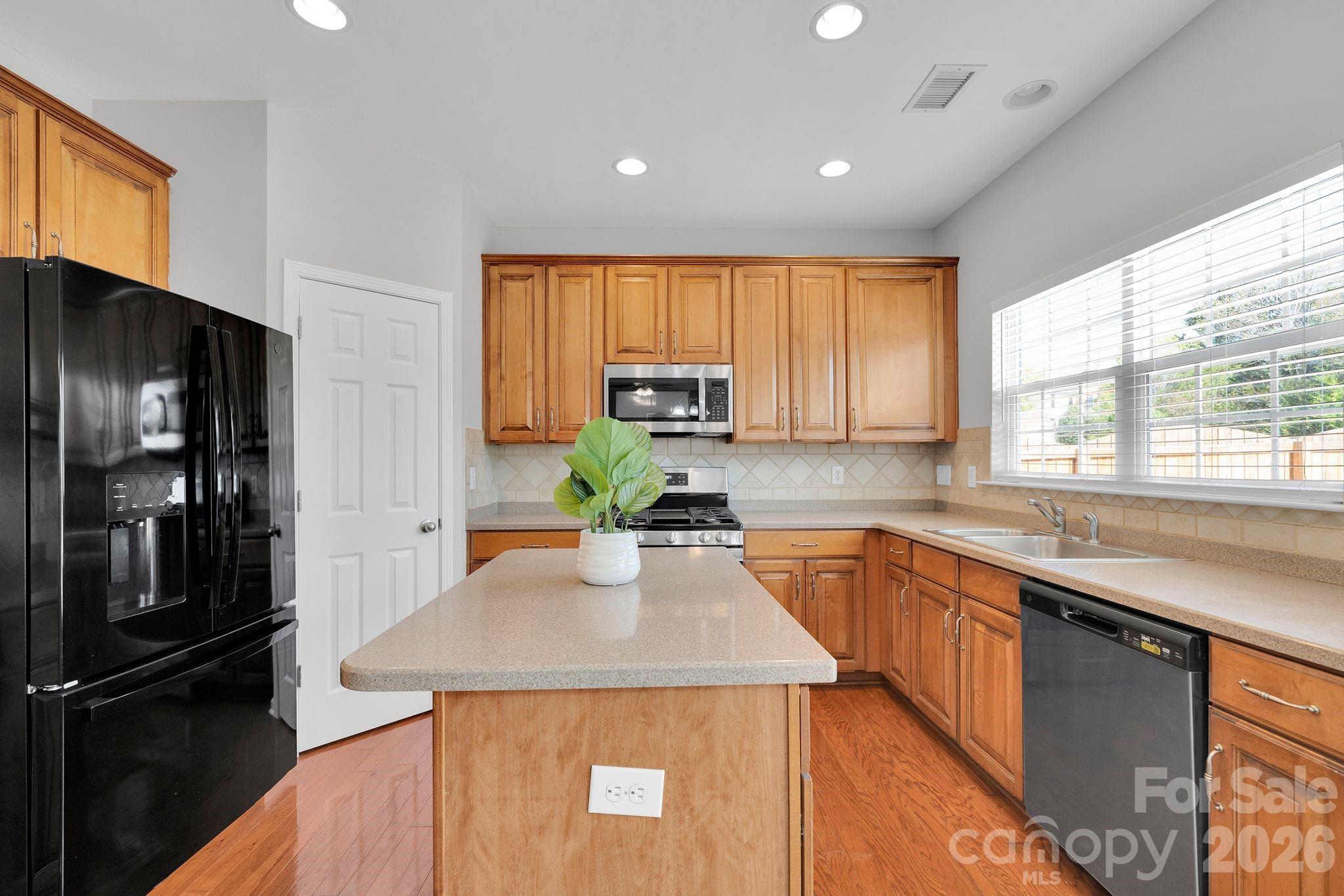 MLS #CAR4362394 image #12