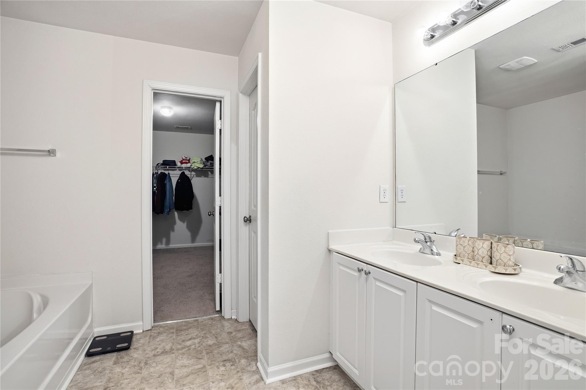 MLS #CAR4364133 image #17