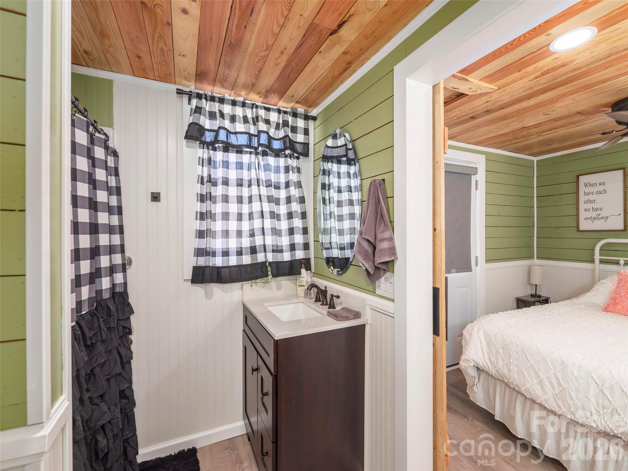 MLS #CAR4364484 image #33