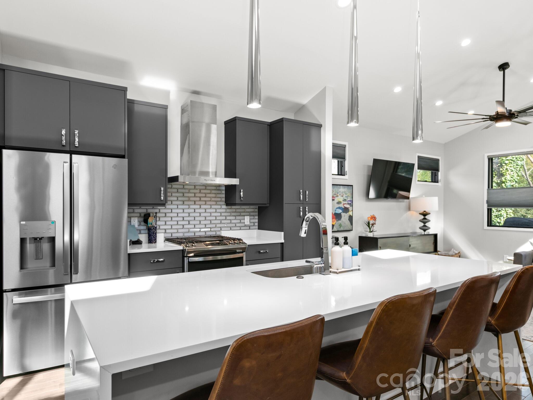 MLS #CAR4365542 image #9