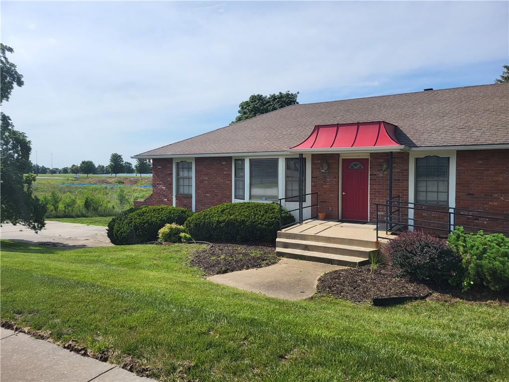 704 Foxwood, Raymore, Missouri