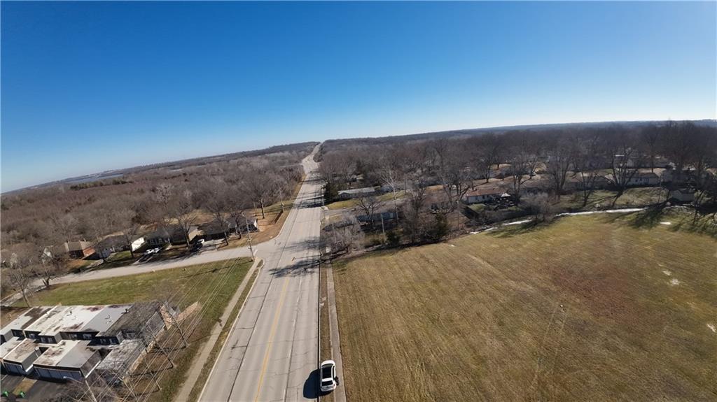 7905 High Grove Rd, Grandview, MO 64030