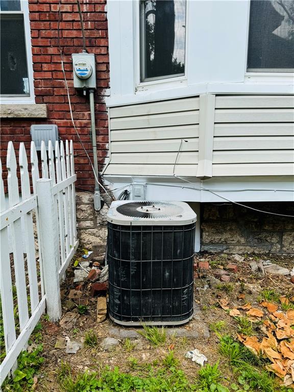 521 Hardesty Ave, Kansas City, MO 64123