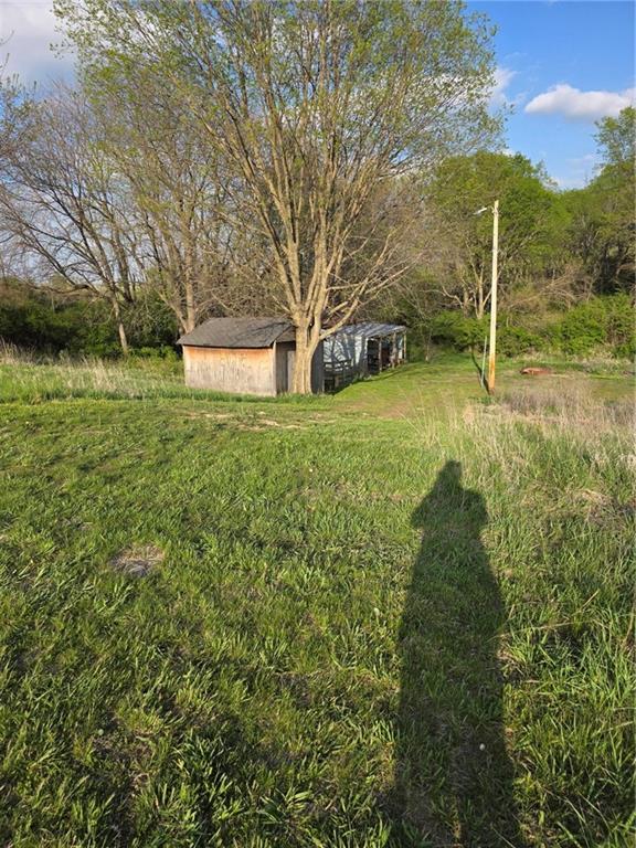 10901 Reinking Rd, Kansas City, MO 64156