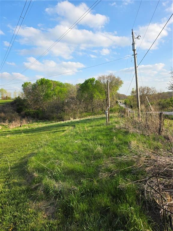 10901 Reinking Rd, Kansas City, MO 64156