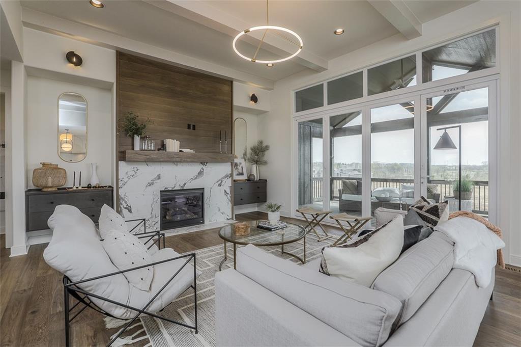 12501 170th St, Overland Park, KS 66221