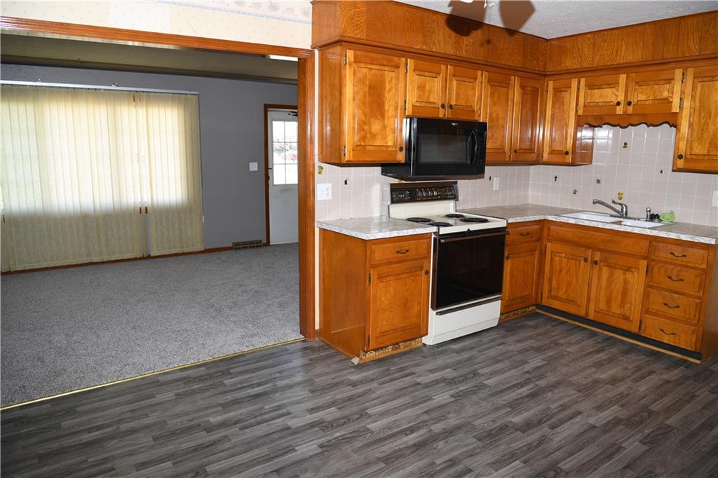 13218 Craig Ave, Grandview, MO 64030