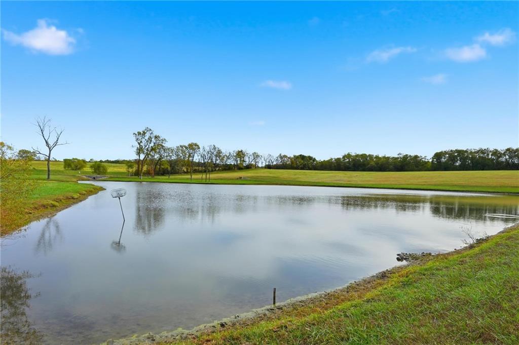 10807 Tiffany Springs Rd, Kansas City, MO 64153