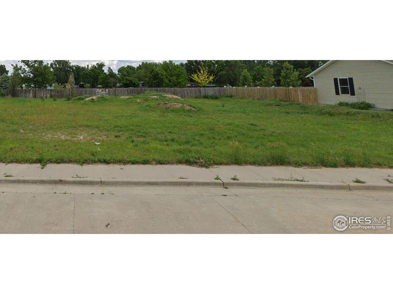 Daniels St