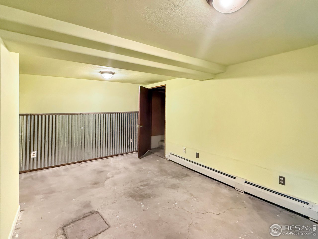 105 N Logan Ave