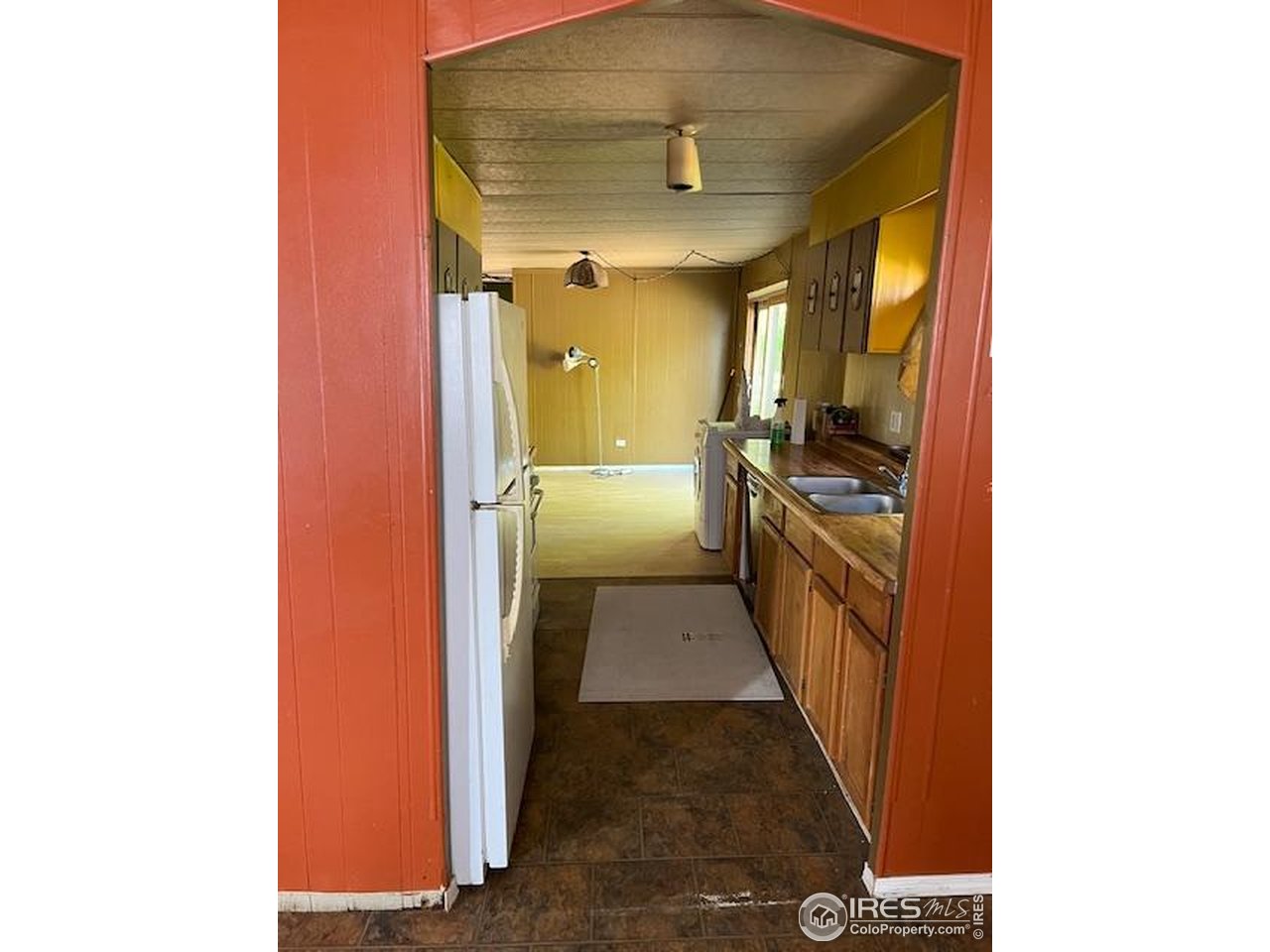 4809 Foothills Dr