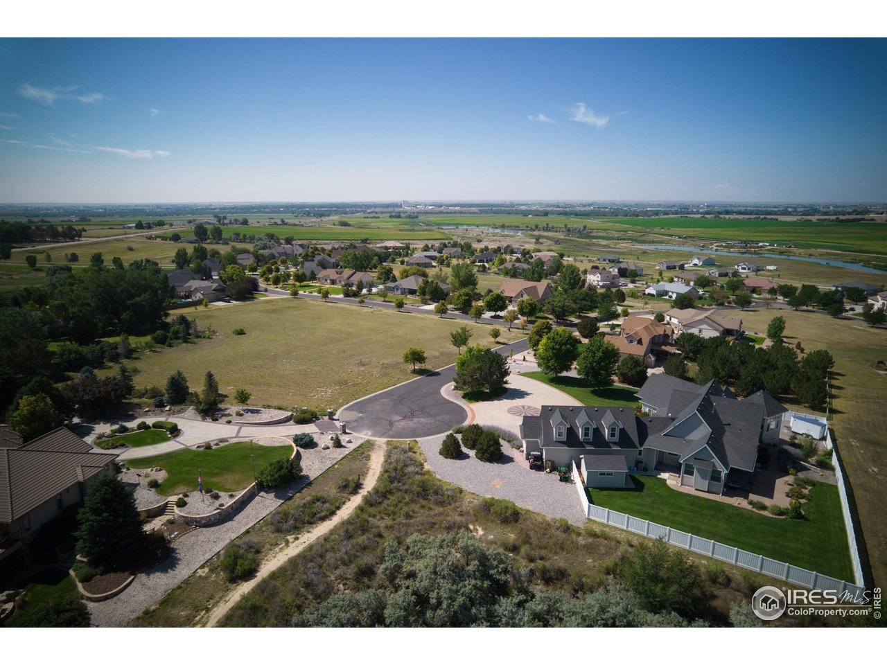 71 Lakeview Cir