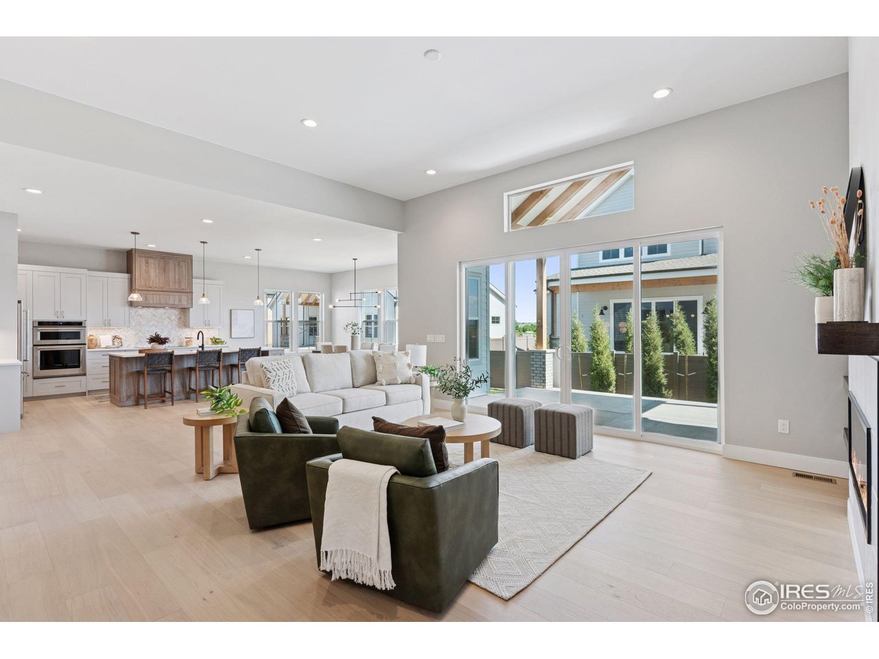 953 William Way