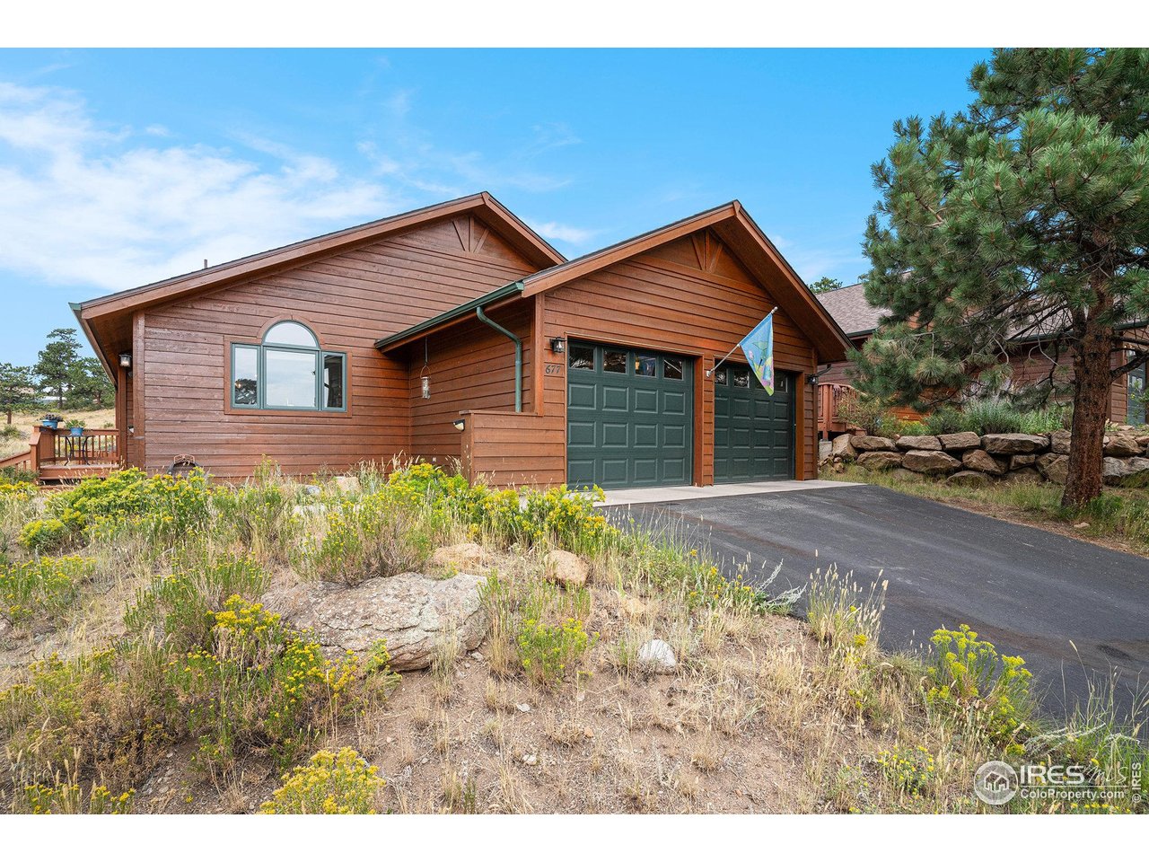 677 Cedar Ridge Cir