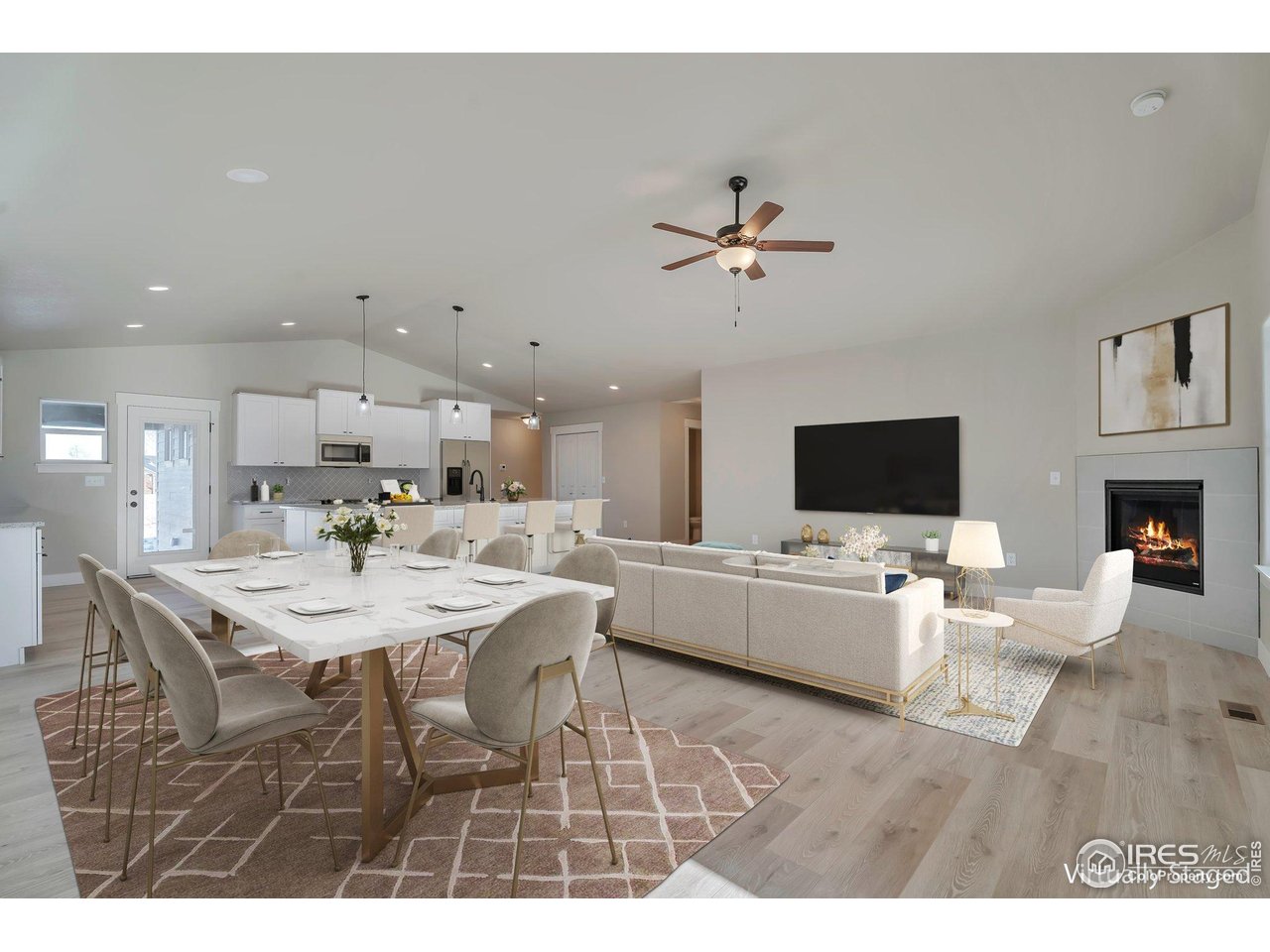 9048 Harlequin Cir