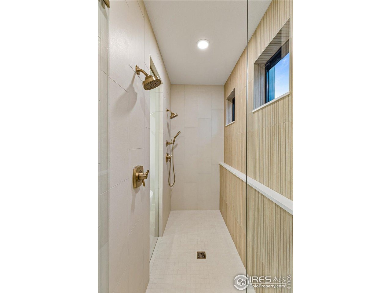 1002 Turnberry Cir