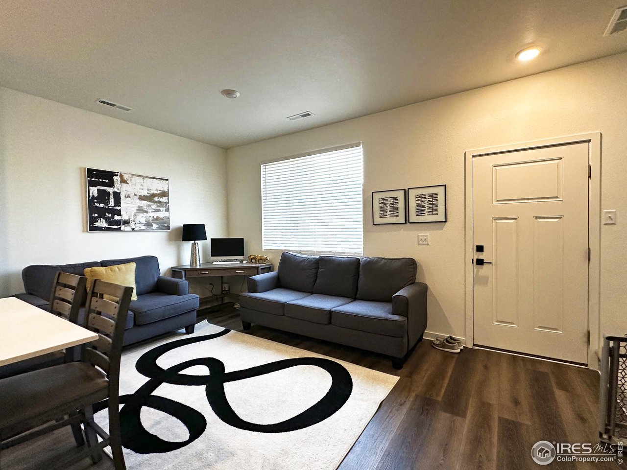 281 Oriole Way
