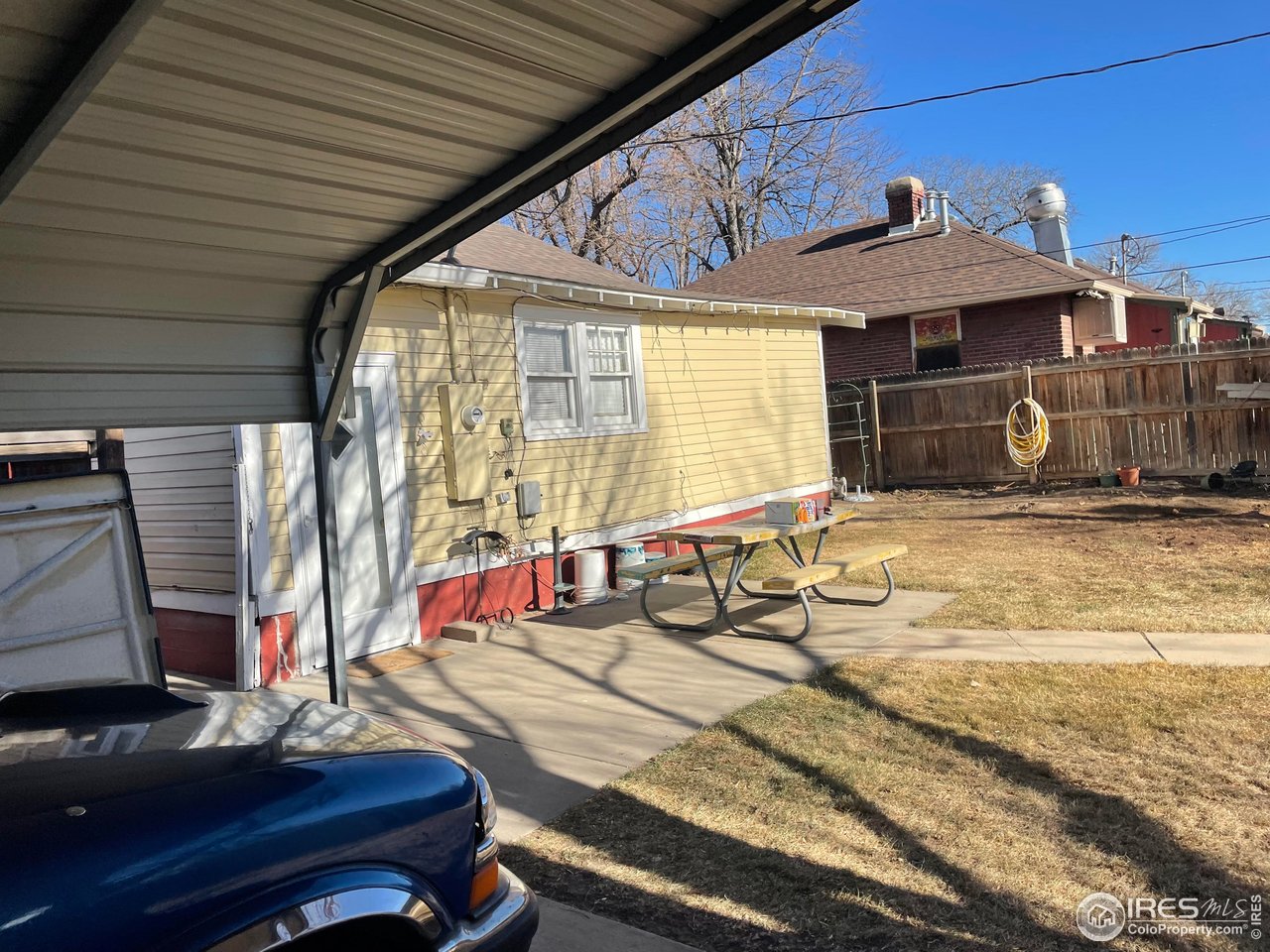 202 E South 1st St