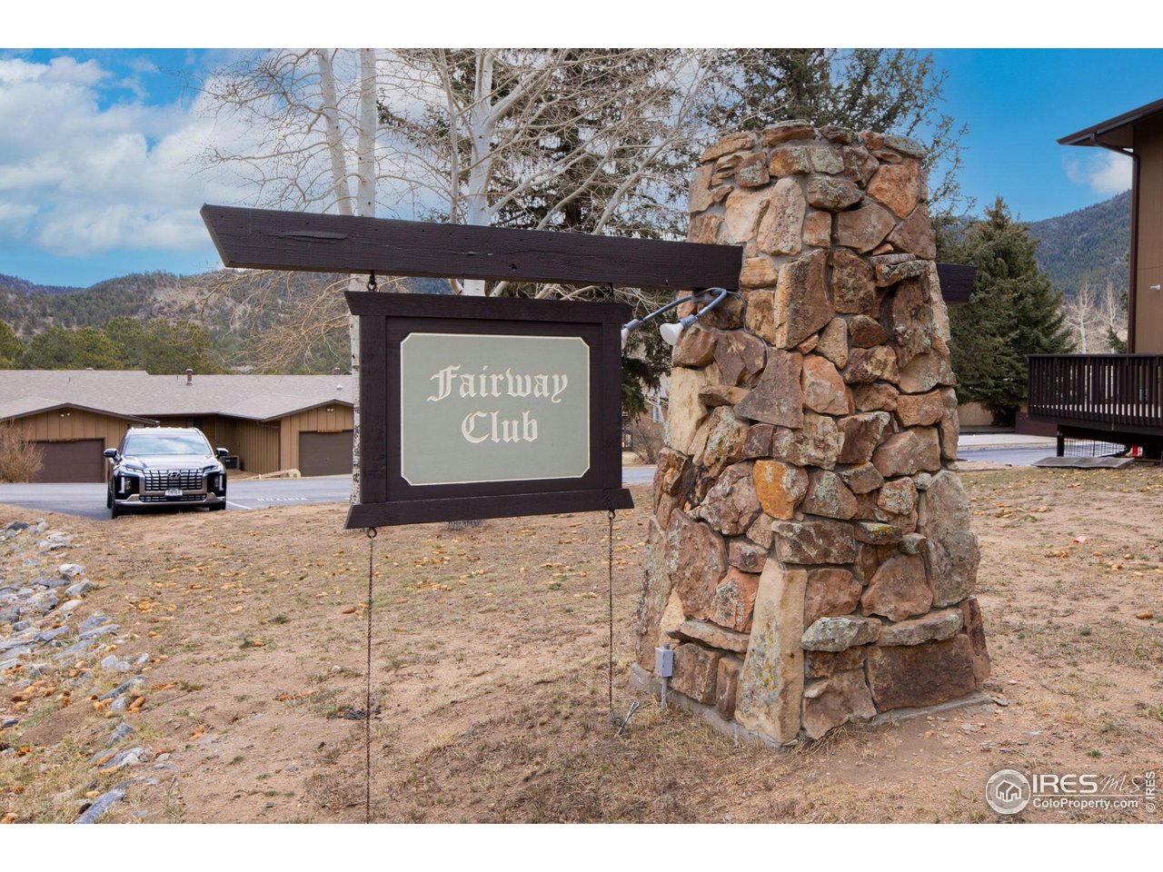 1111 Fairway Club Cir