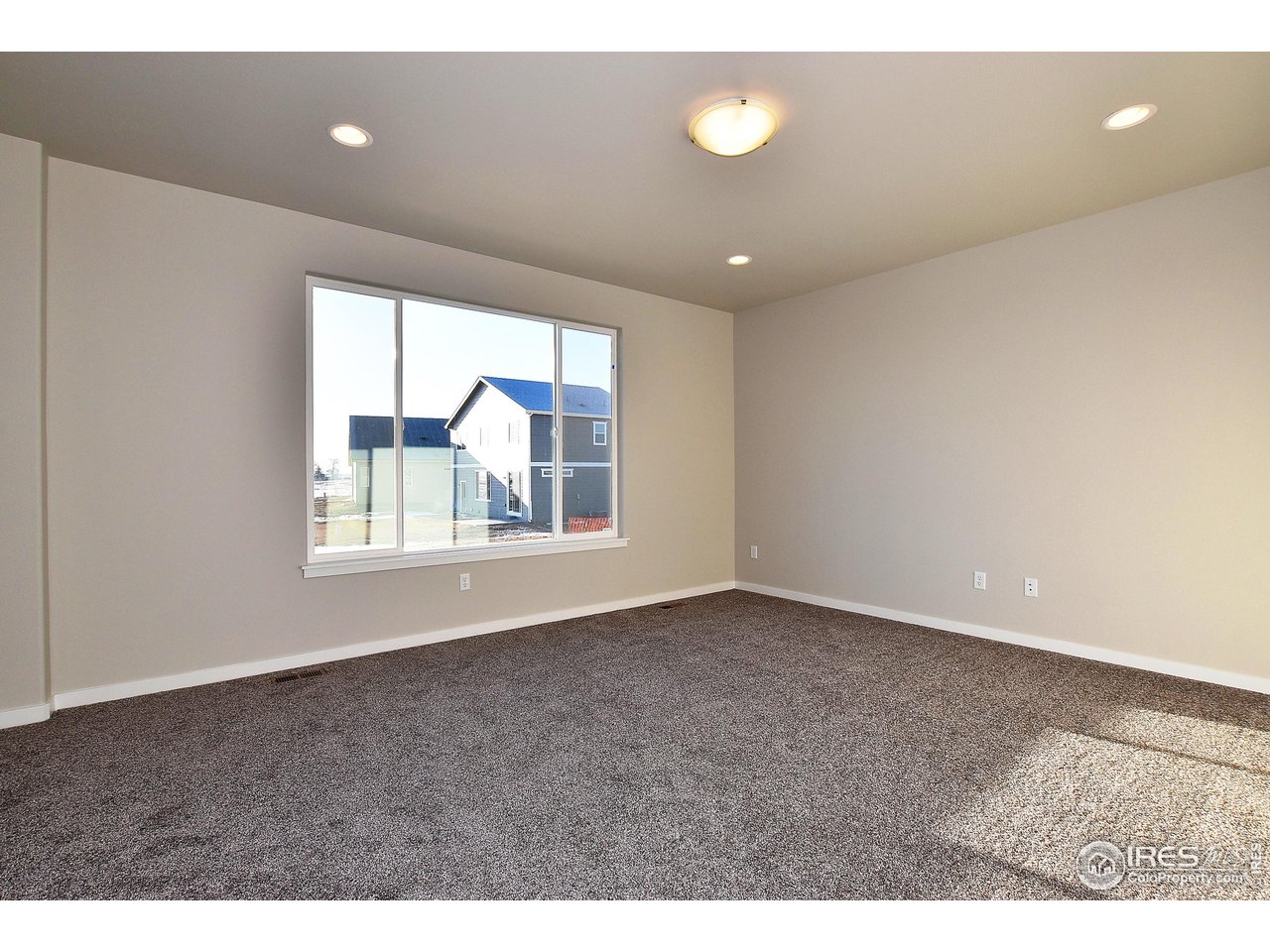 3304 Sapphire Ct