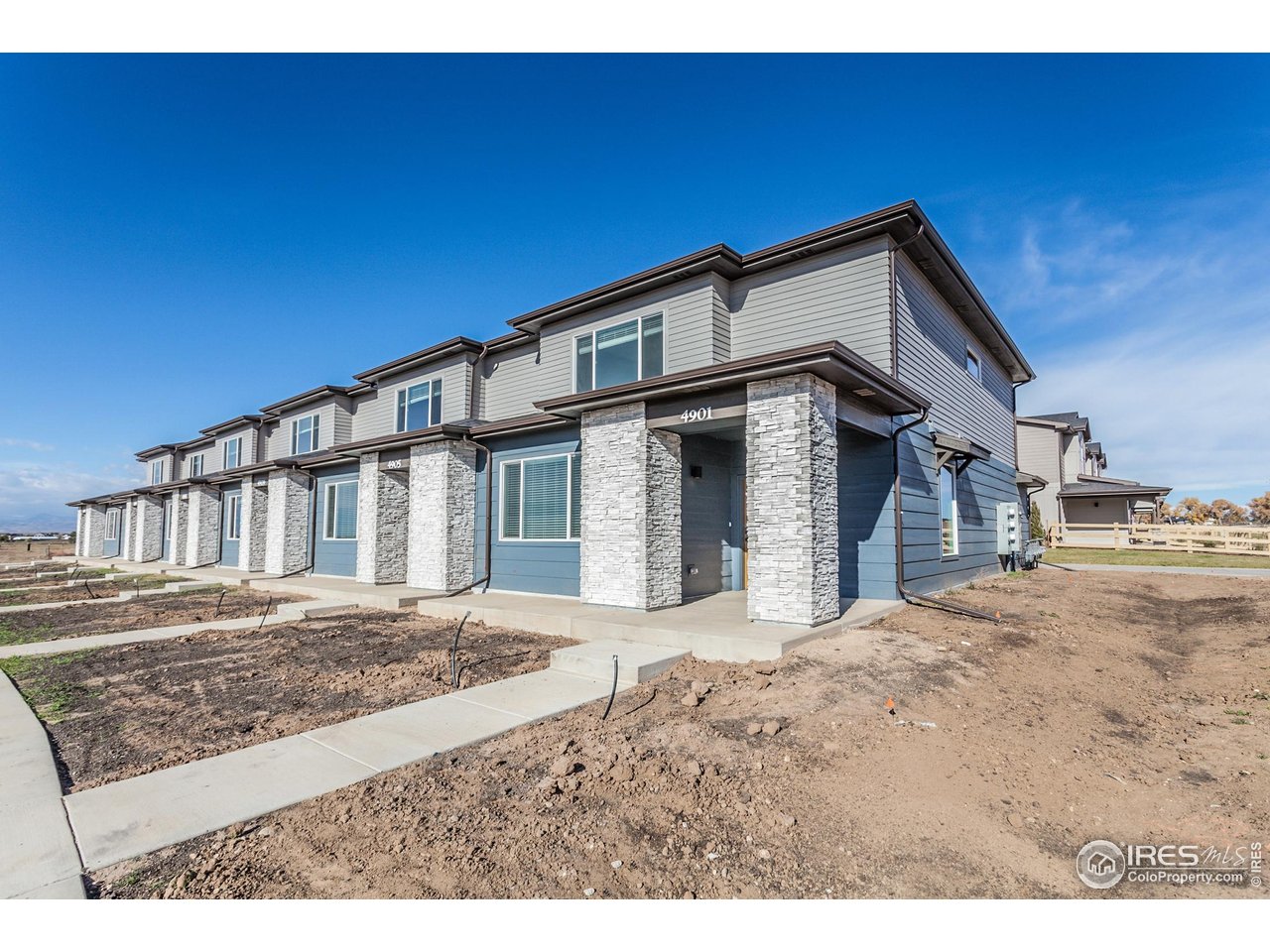 4898 River Roads Dr