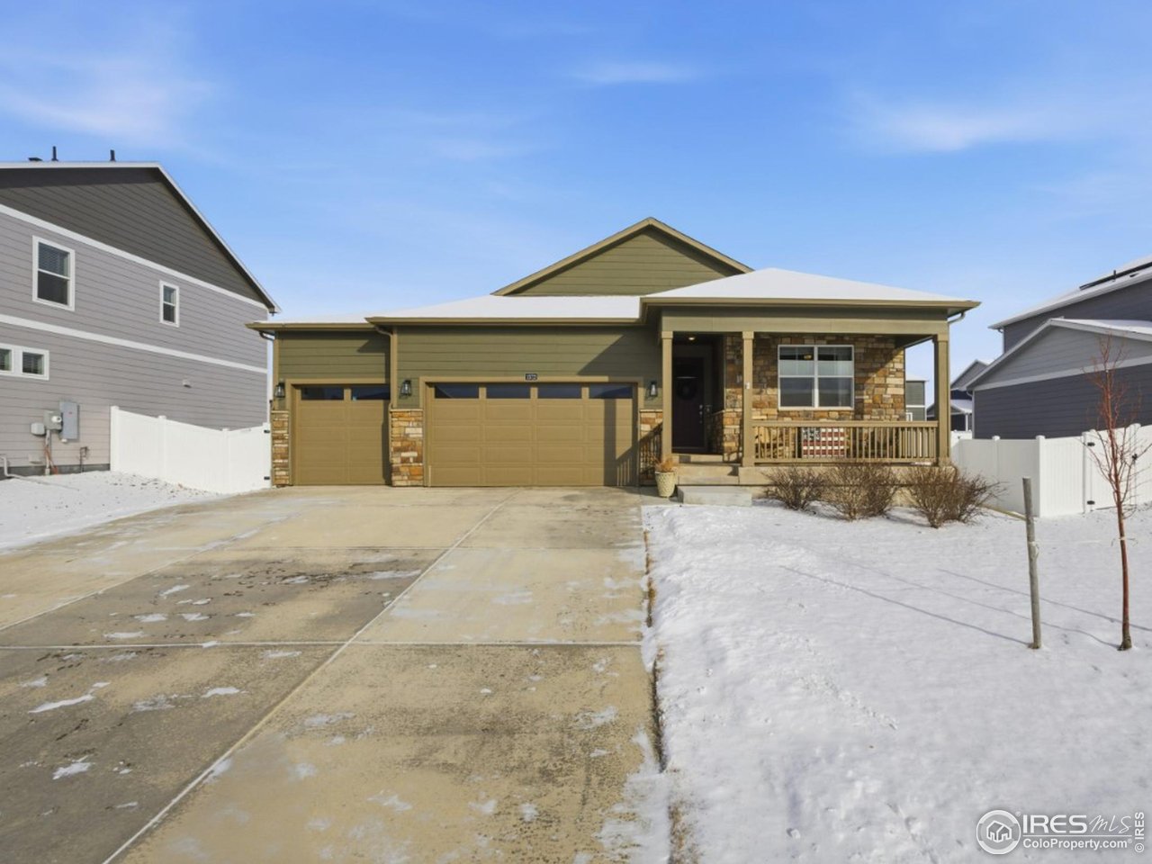 1572 Illingworth Dr