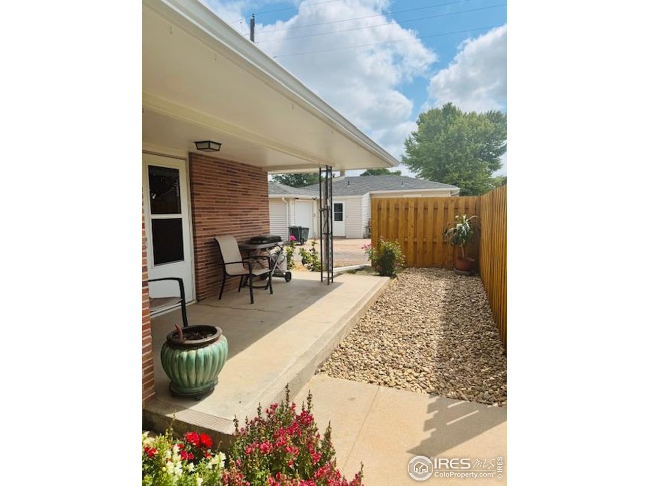315 E Emerson St