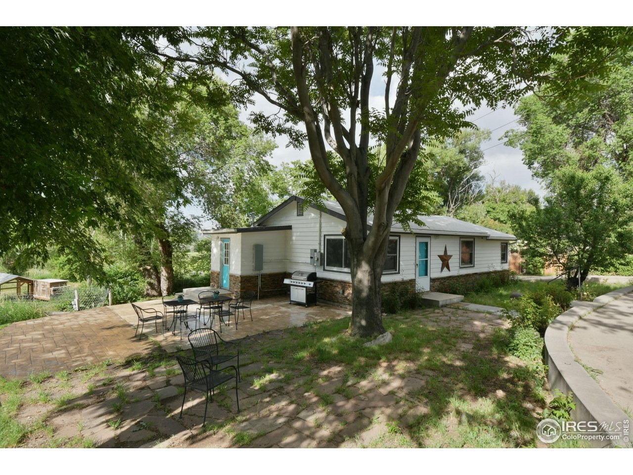 6903 Valmont Rd