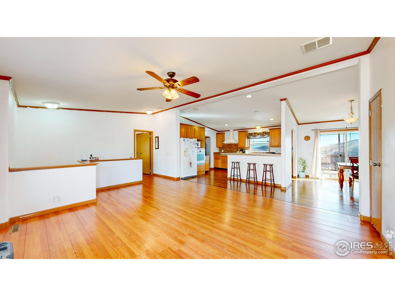 38 Carson Peak Ct