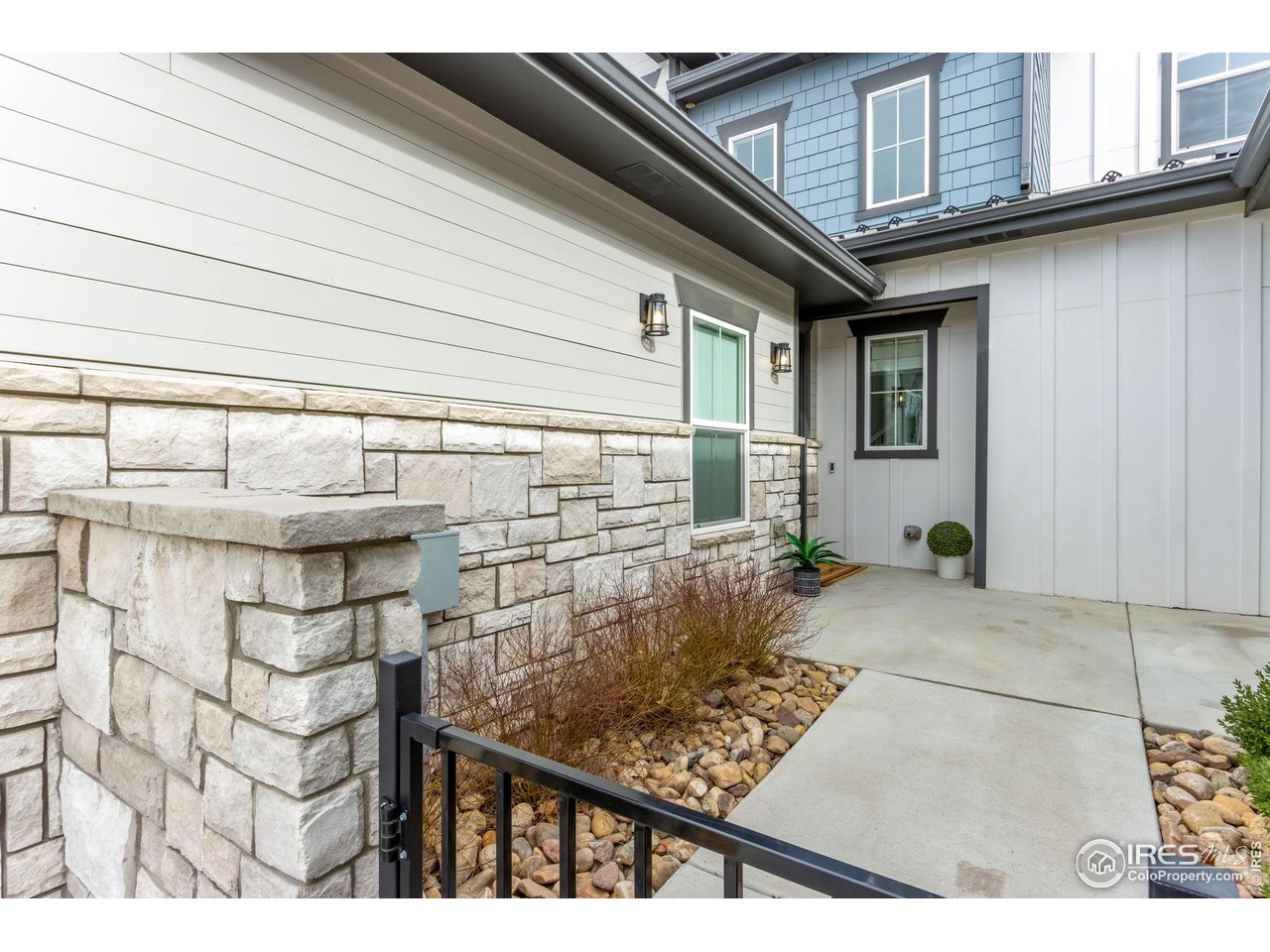 4264 Grand Park Dr