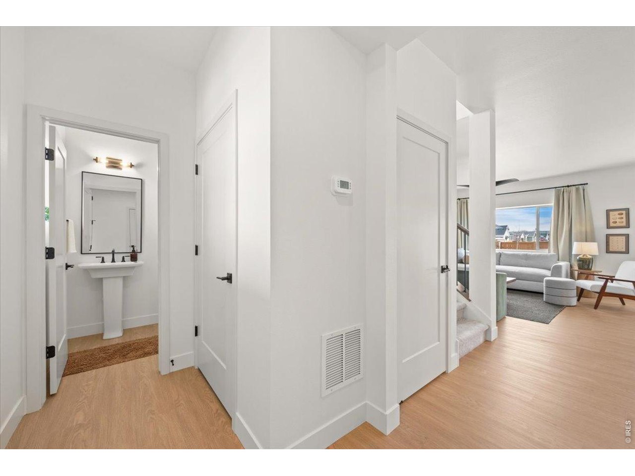 28 Snowcap Dr