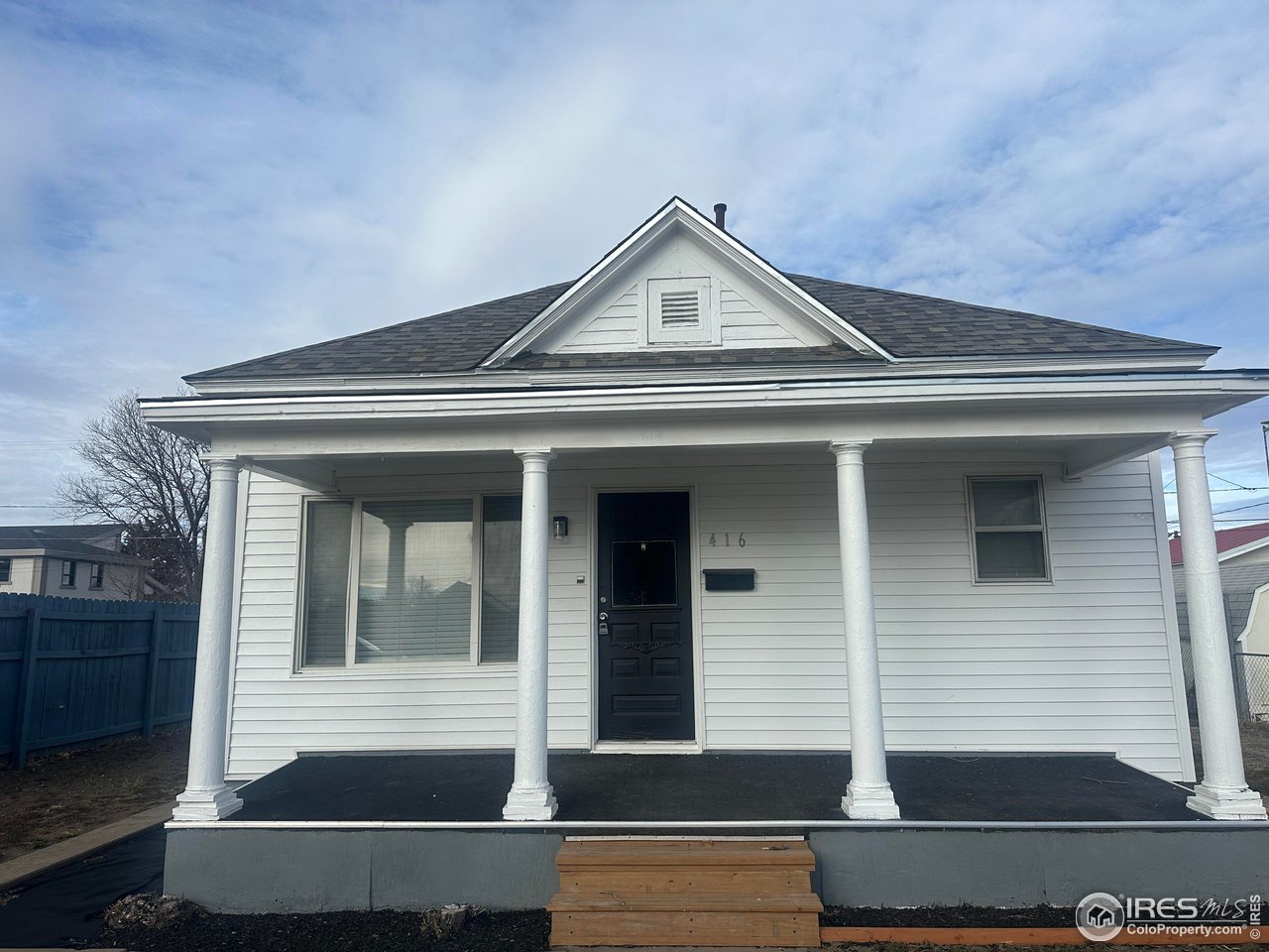 416 Douglas St