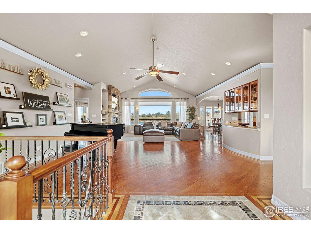 46 Sunset Ln
