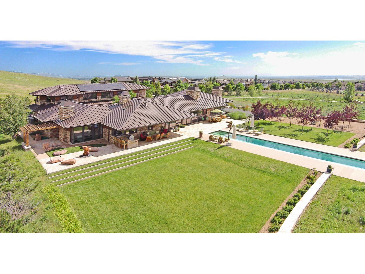335 Lee Hill Dr